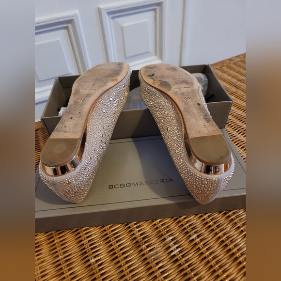 BCBG Max Azria - Size 9 - Champagne Rose Flats - Picture 4 of 12